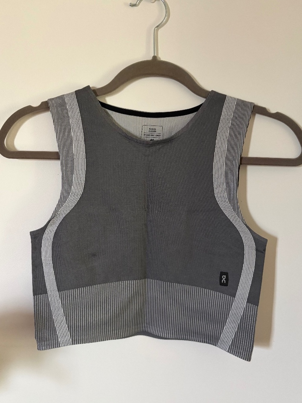On Running Gray Seamless Activewear Set Tank + Shorts